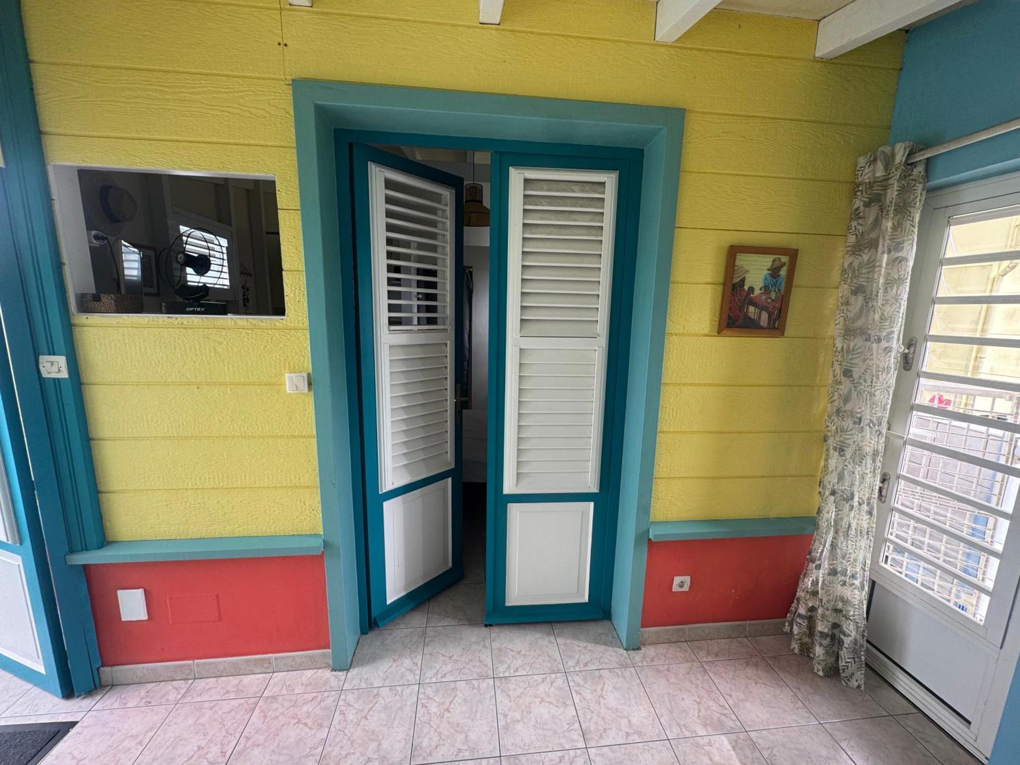 Les Marches De Paulina Apartment แซ็งต์-ลูซ ภายนอก รูปภาพ