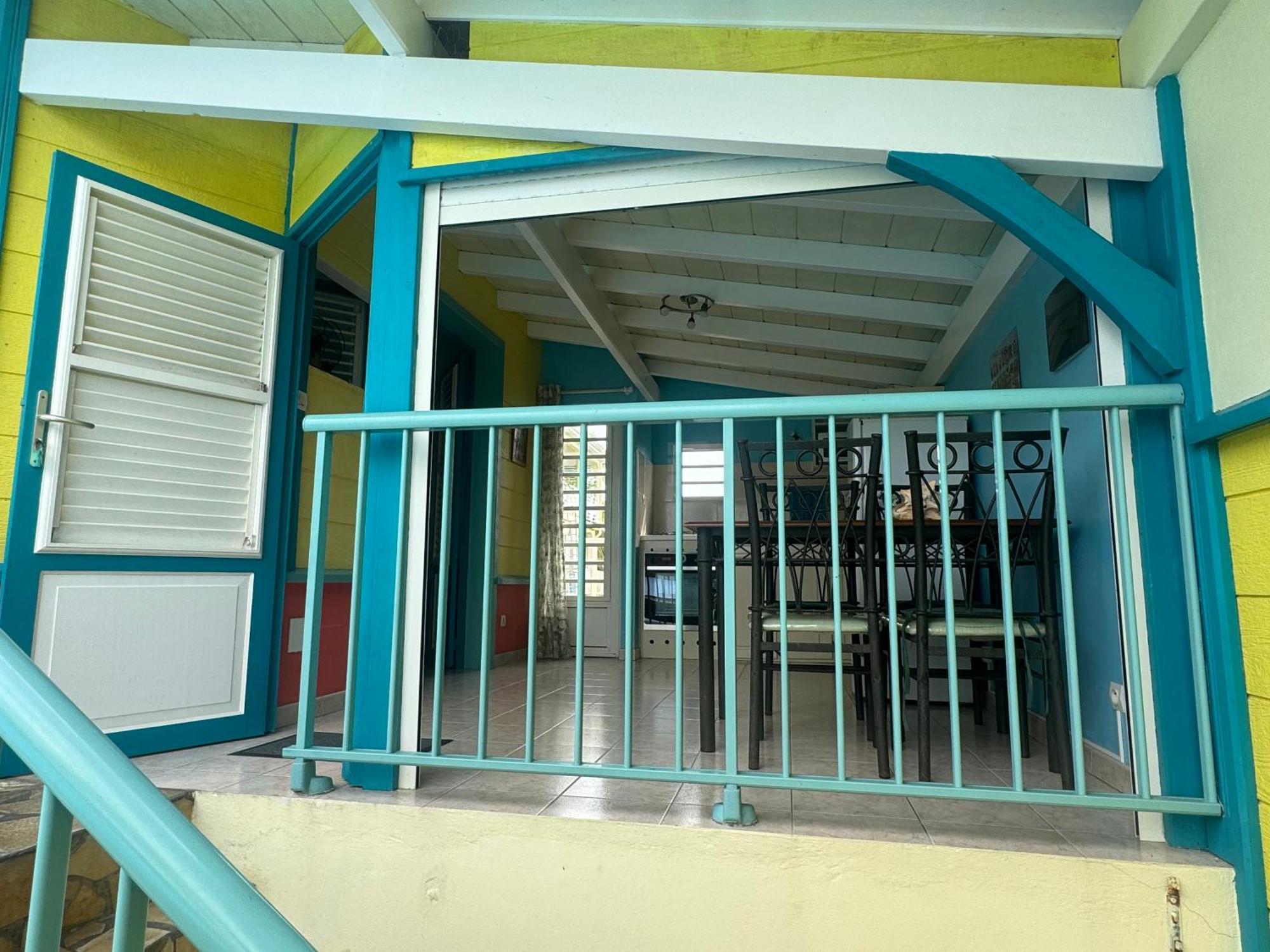 Les Marches De Paulina Apartment แซ็งต์-ลูซ ภายนอก รูปภาพ